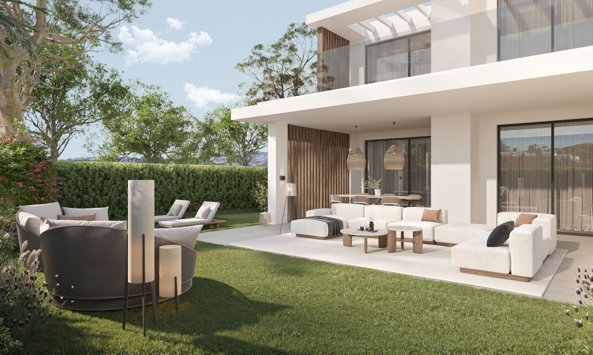 Piso de 2 Dormitorios y 2 Baños en venta en Estepona