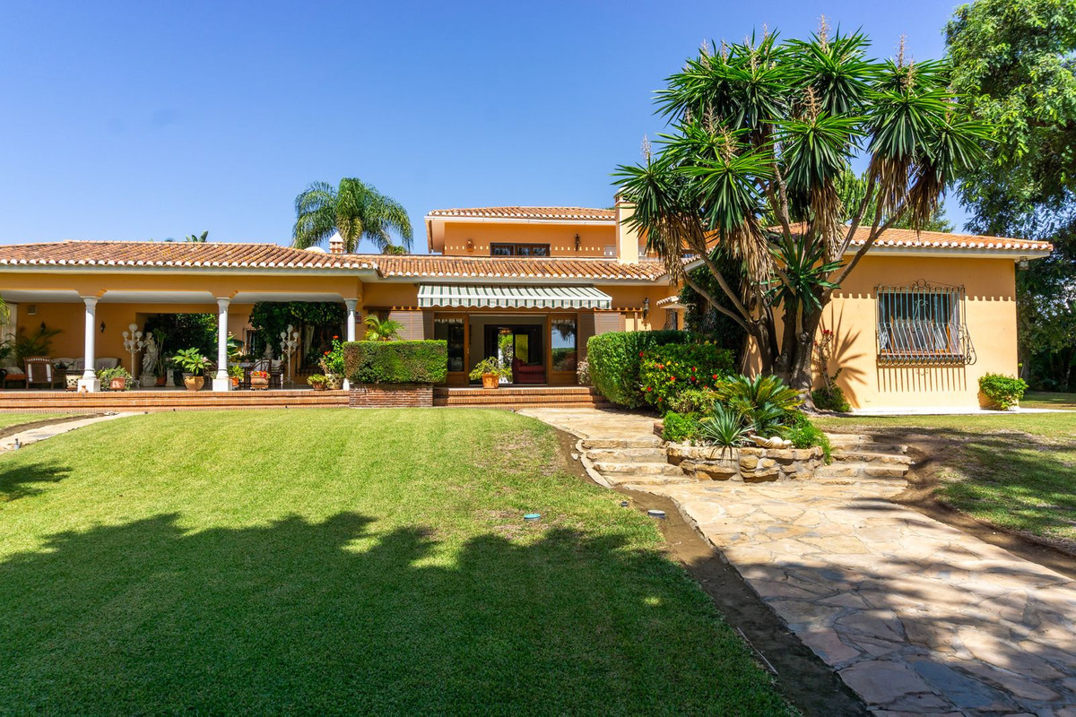 Casa de 6 Dormitorios en venta en El Paraíso