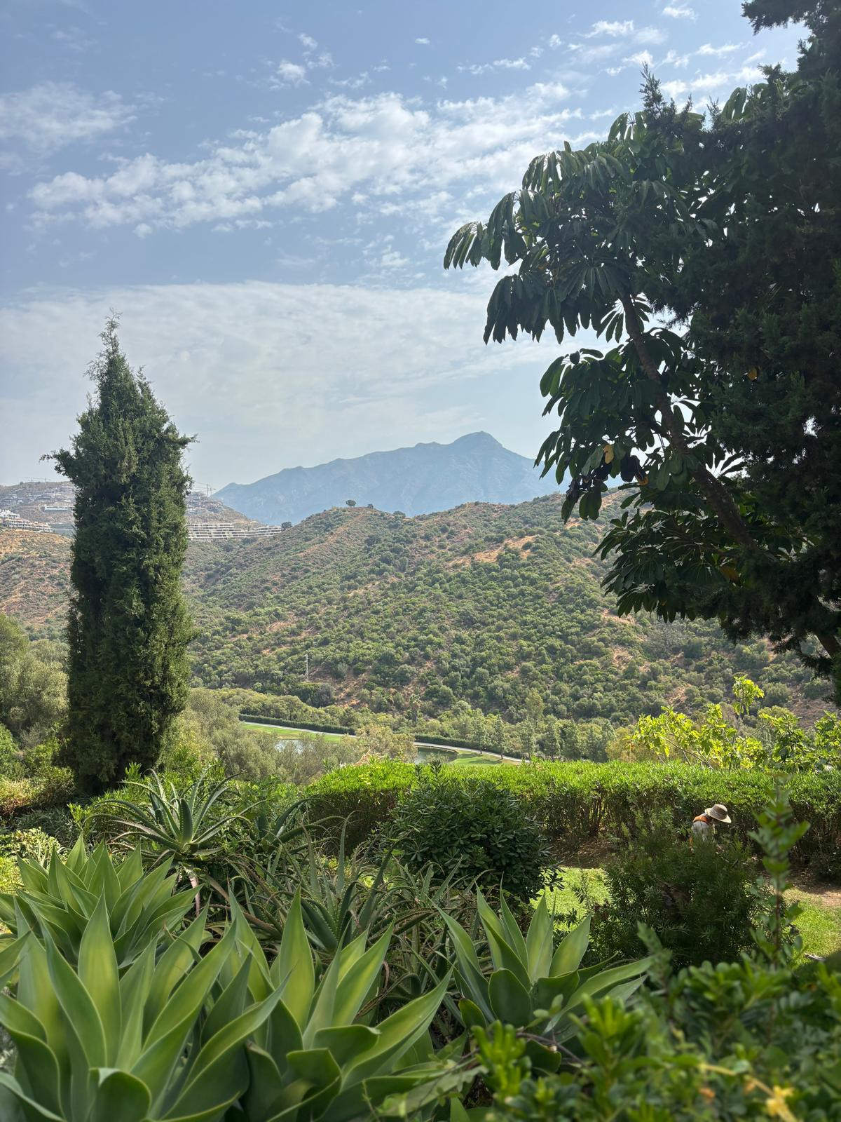 Piso de 2 Dormitorios y 2 Baños en venta en La Quinta, Benahavís
