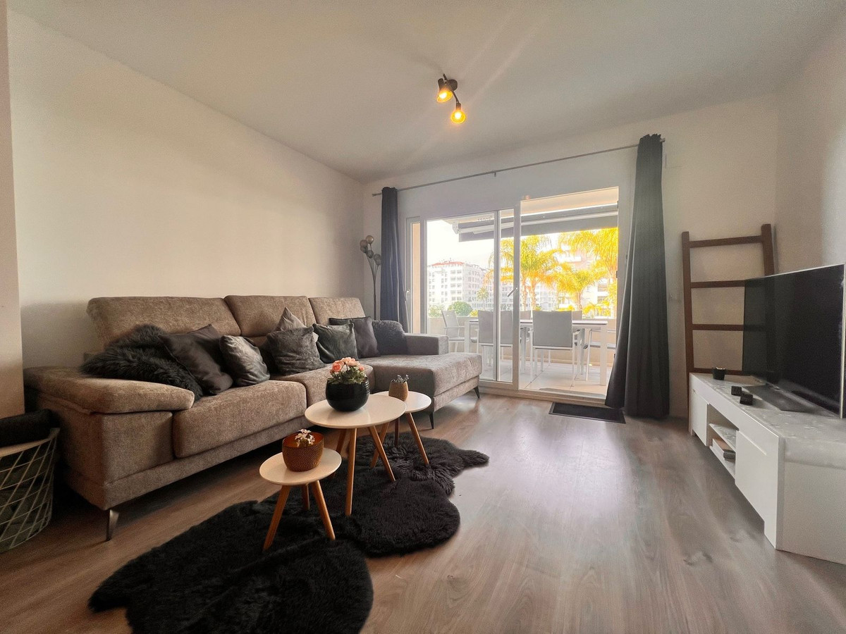 Piso de 3 Dormitorios en alquiler vacacional en Nueva Andalucía, Marbella