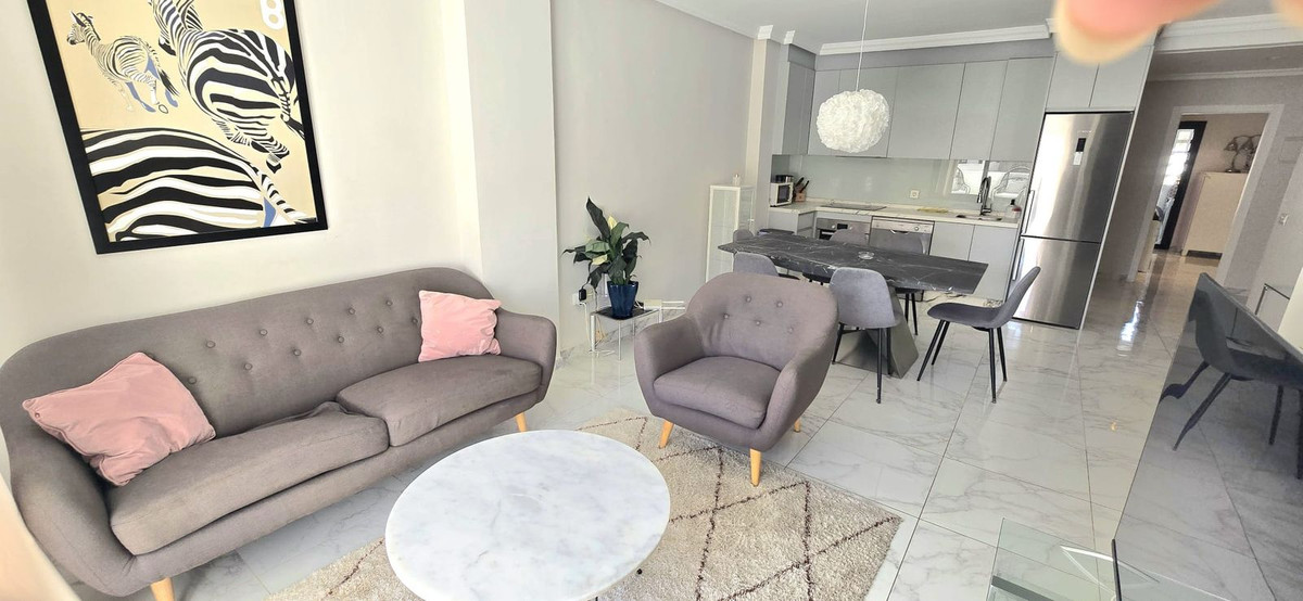Piso de 3 Dormitorios en alquiler en Nueva Andalucía, Marbella