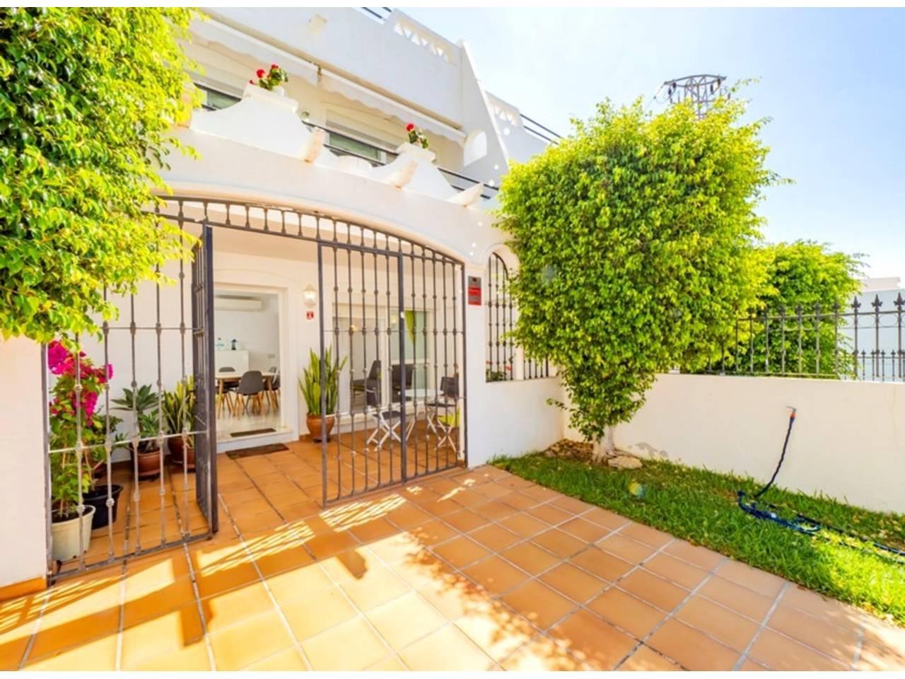 Casa Adosada de 3 Dormitorios y 3 Baños en venta en Marbella Centro