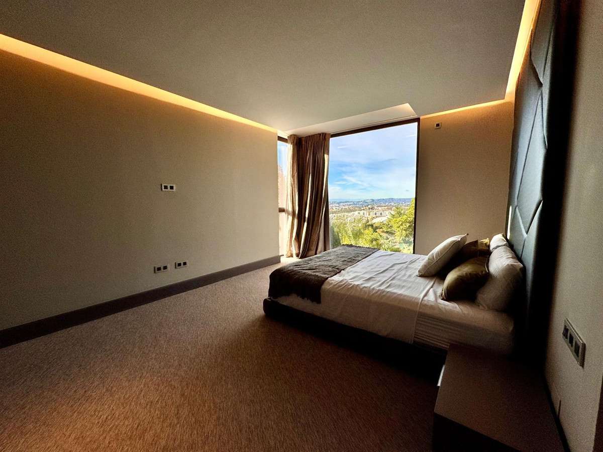 Casa de 3 Dormitorios en venta en Benalmádena