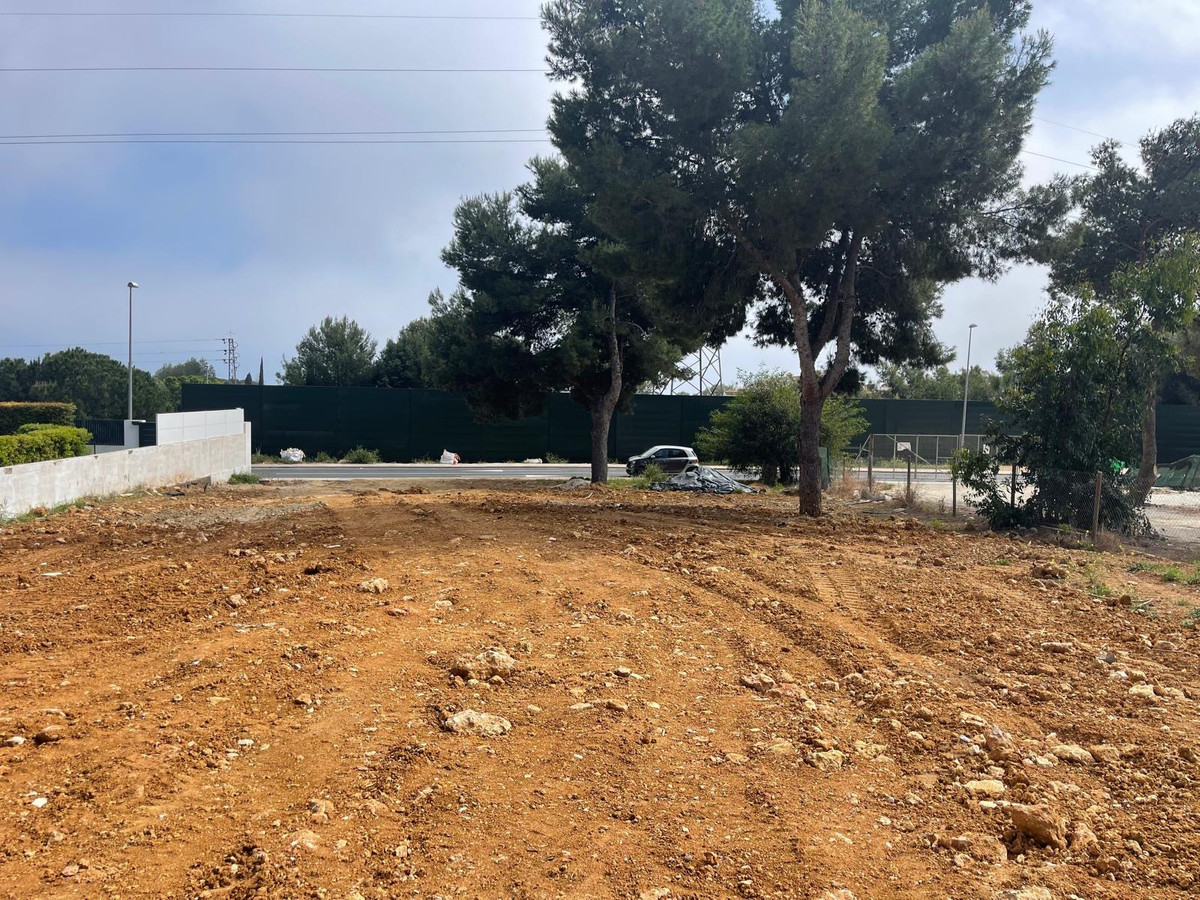 Terreno en venta en Milla de Oro, Marbella