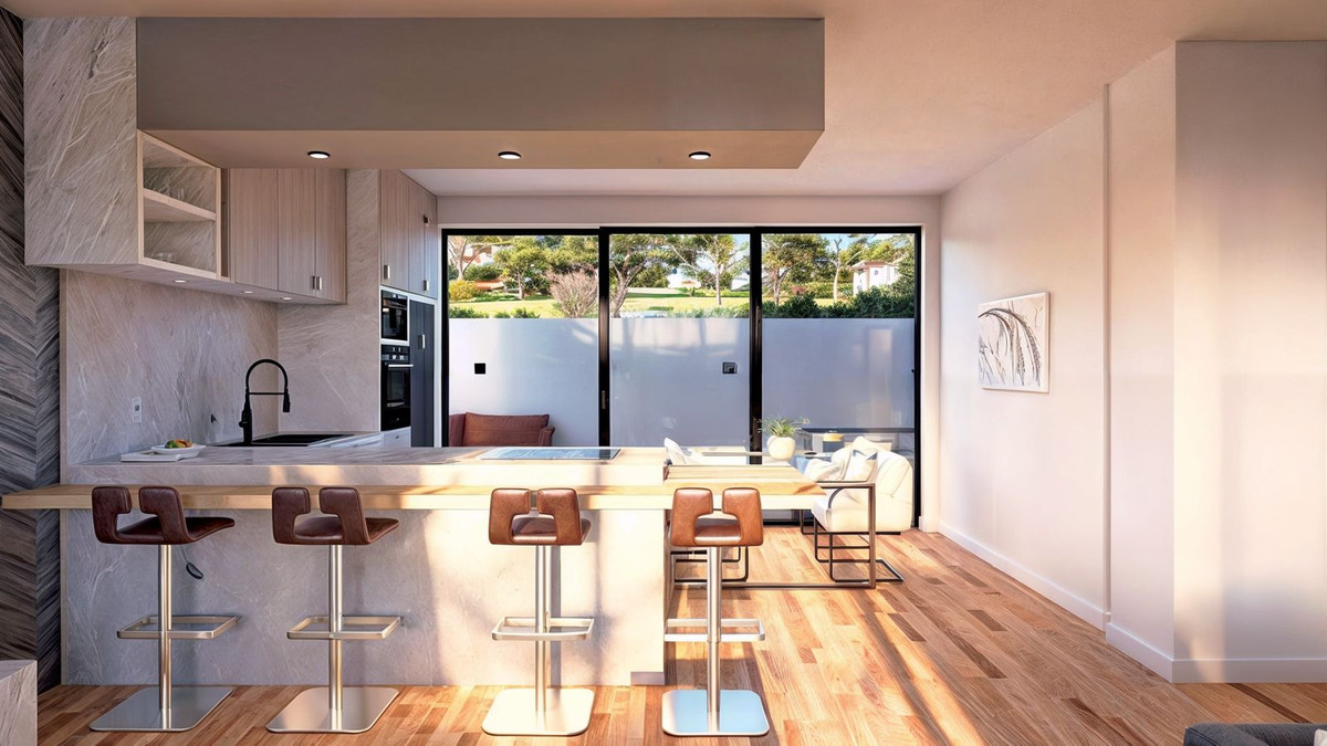 Casa Adosada de 3 Dormitorios y 3 Baños en venta en Estepona