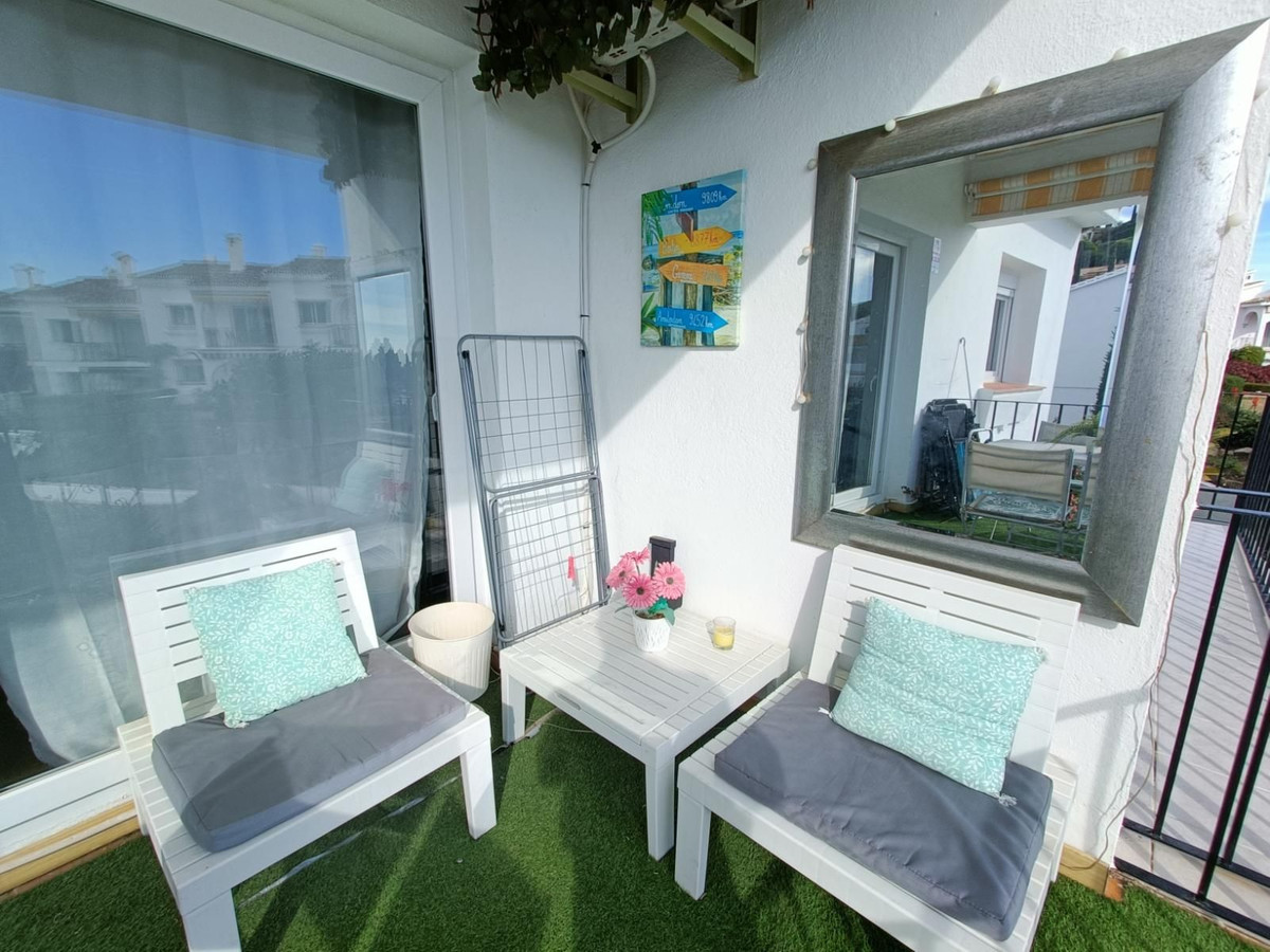 2 спални, 1 баня - Апартамент за продажба в Estepona