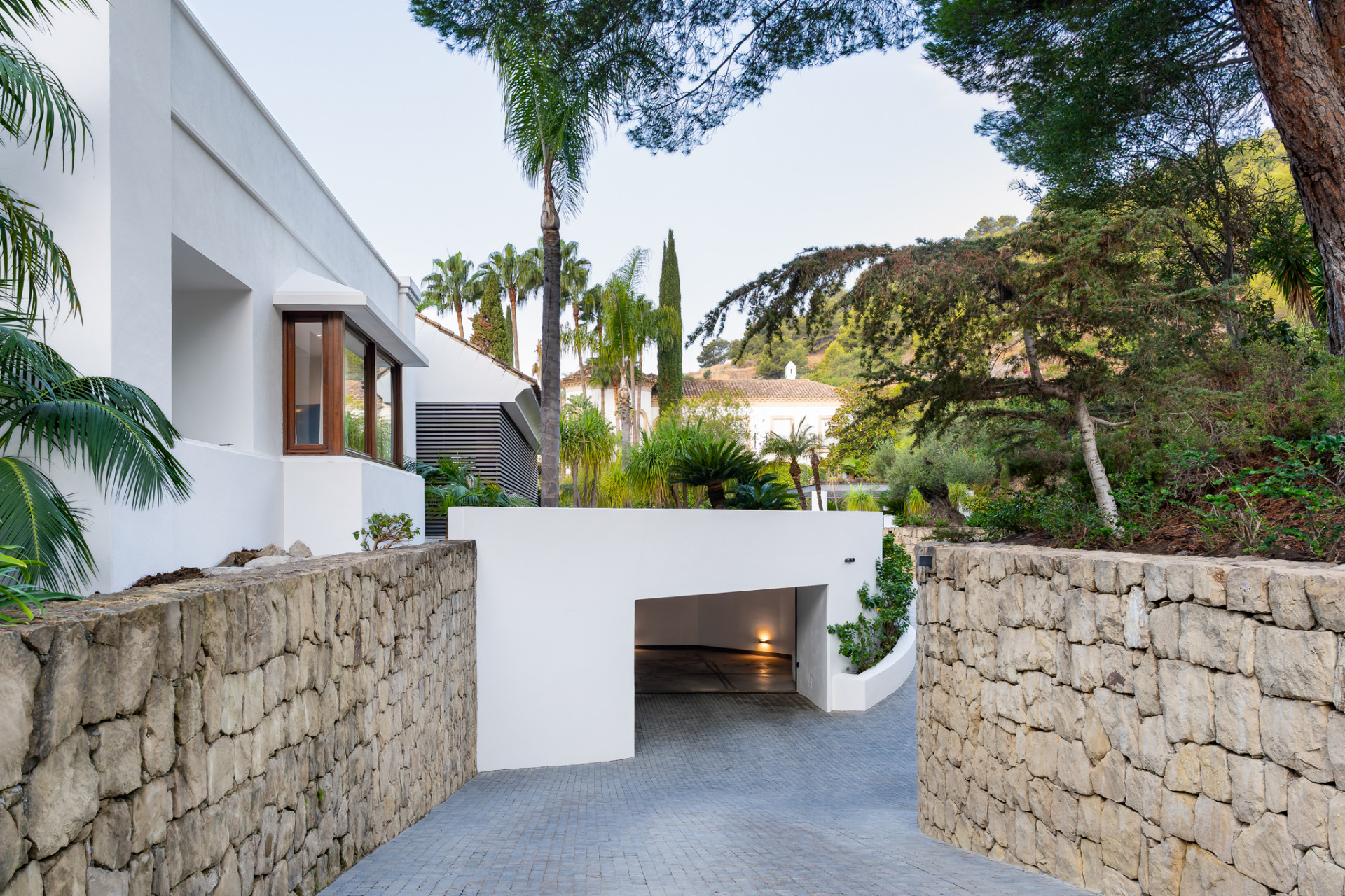 Casa de 6 Dormitorios y 3 Baños en venta en Milla de Oro, Marbella