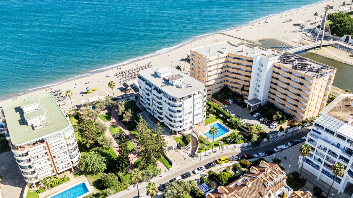 2 Bed, 1 Bath - Apartment for Sale in Fuengirola