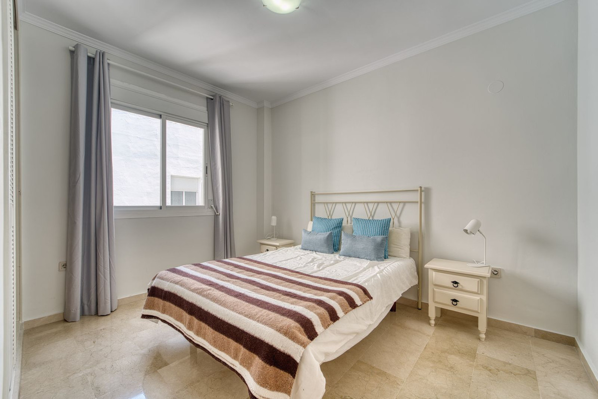Ático de 4 Dormitorios y 4 Baños en venta en Puerto Banús