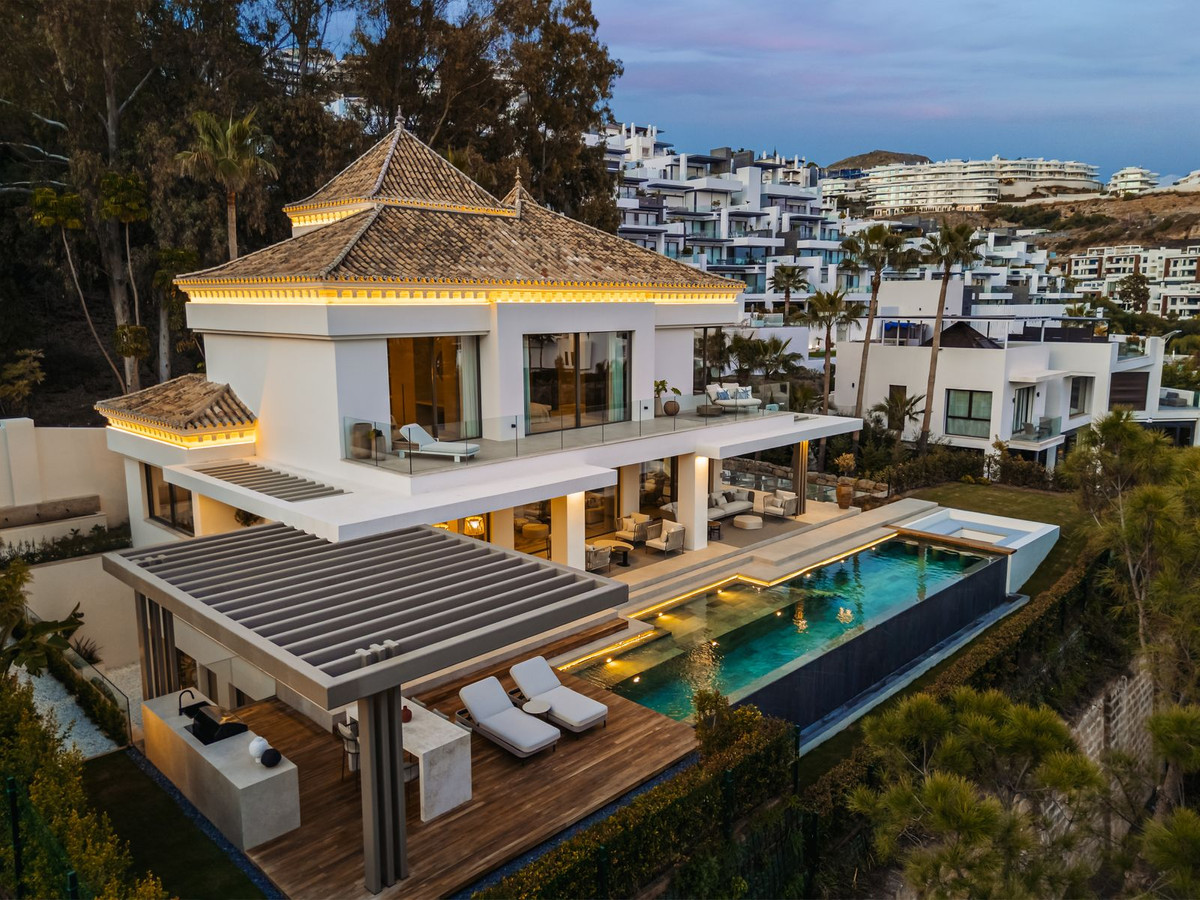 Casa de 6 Dormitorios y 7 Baños en venta en La Quinta, Benahavís