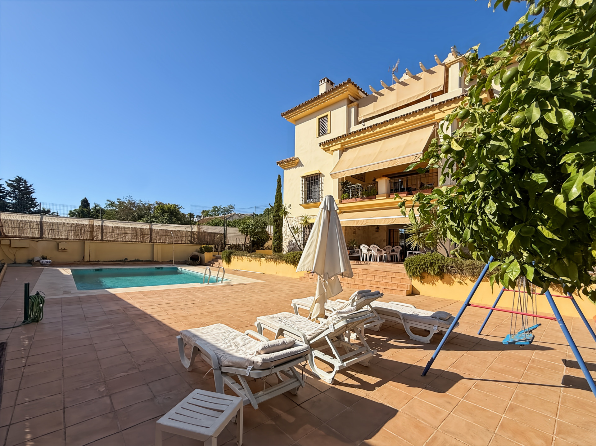 Casa de 5 Dormitorios en venta en Mijas