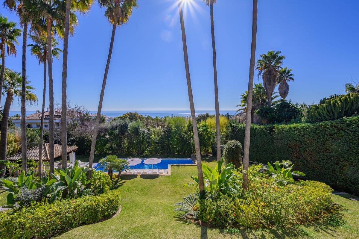 6 Bed - Country House for Sale in Marbella Golden Mile