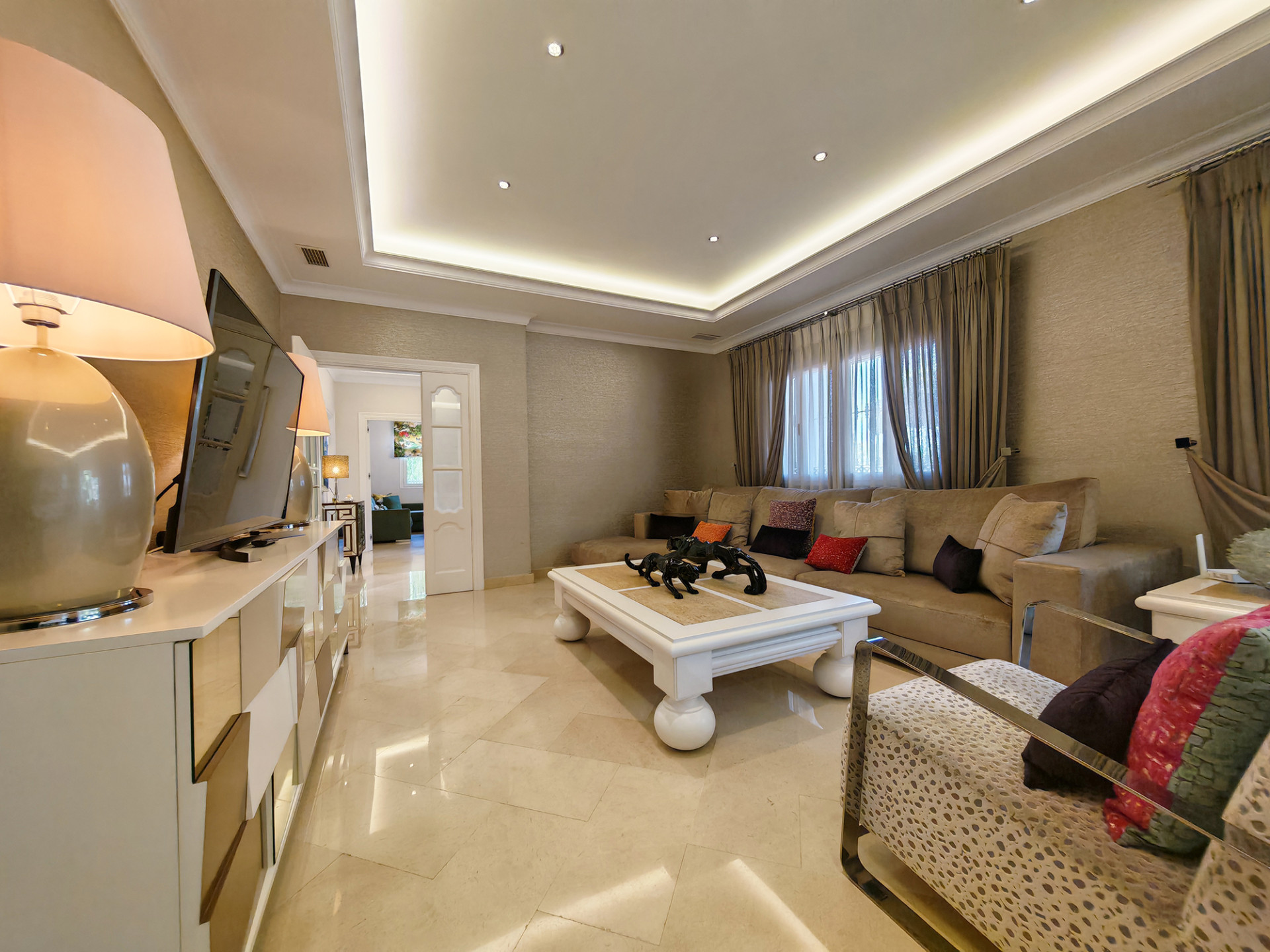 Casa de 4 Dormitorios en venta en Elviria, Marbella
