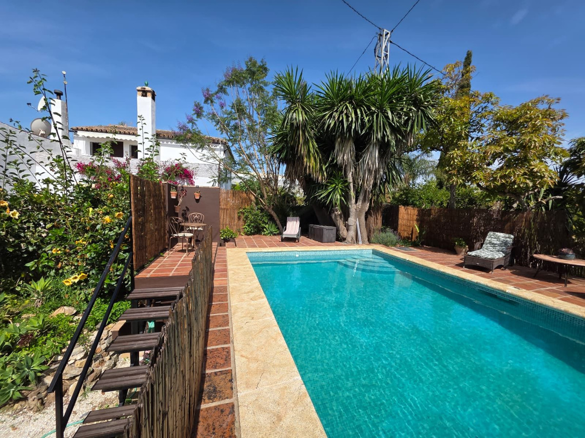 Finca de 4 Dormitorios en venta en Alhaurin el Grande
