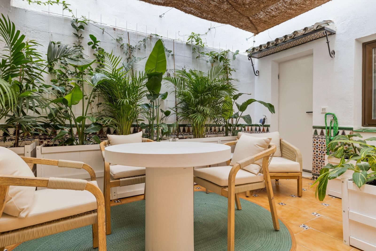 Piso de 3 Dormitorios y 2 Baños en venta en La Alqueria, Estepona