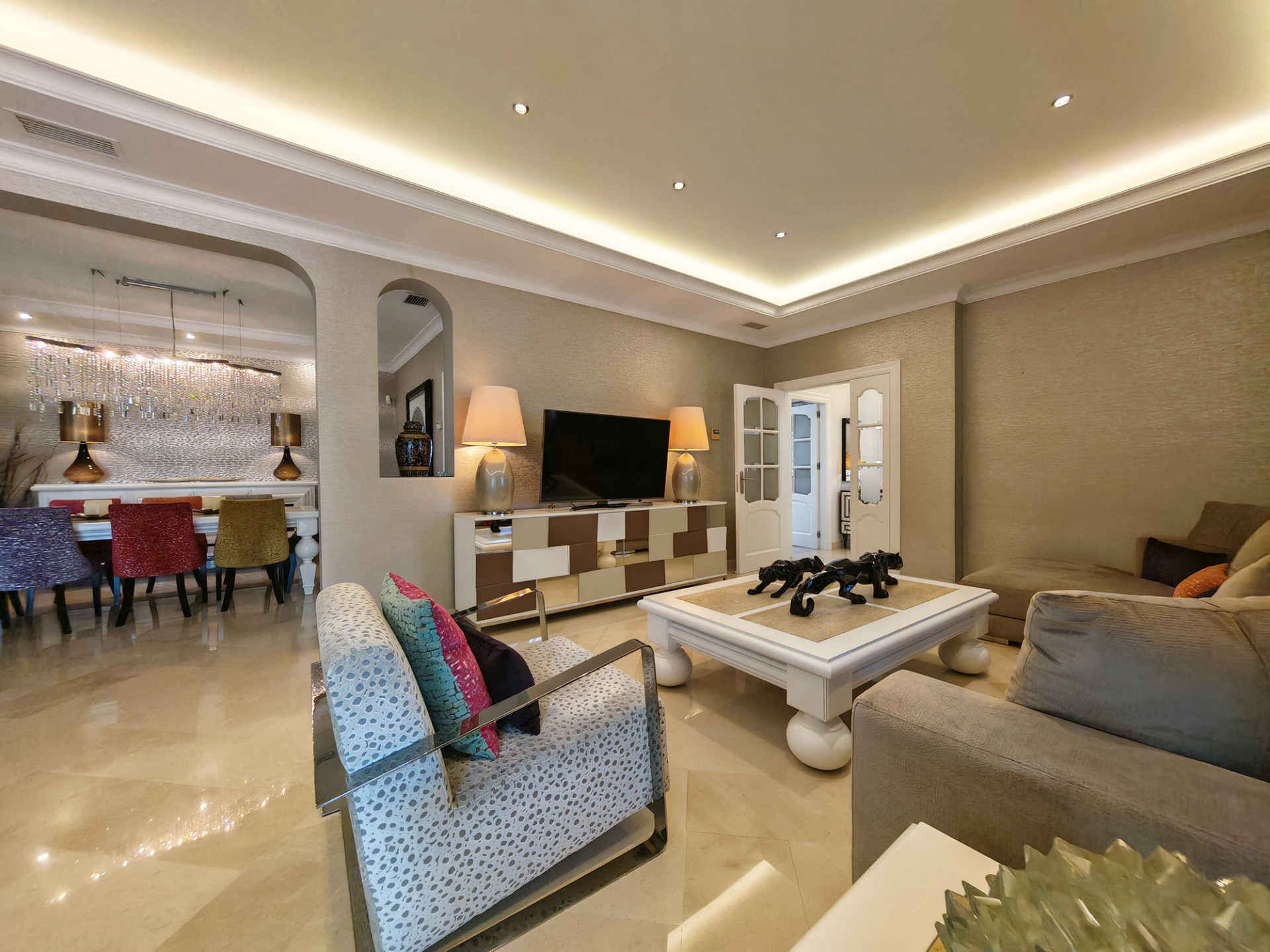 Casa de 4 Dormitorios en venta en Elviria, Marbella