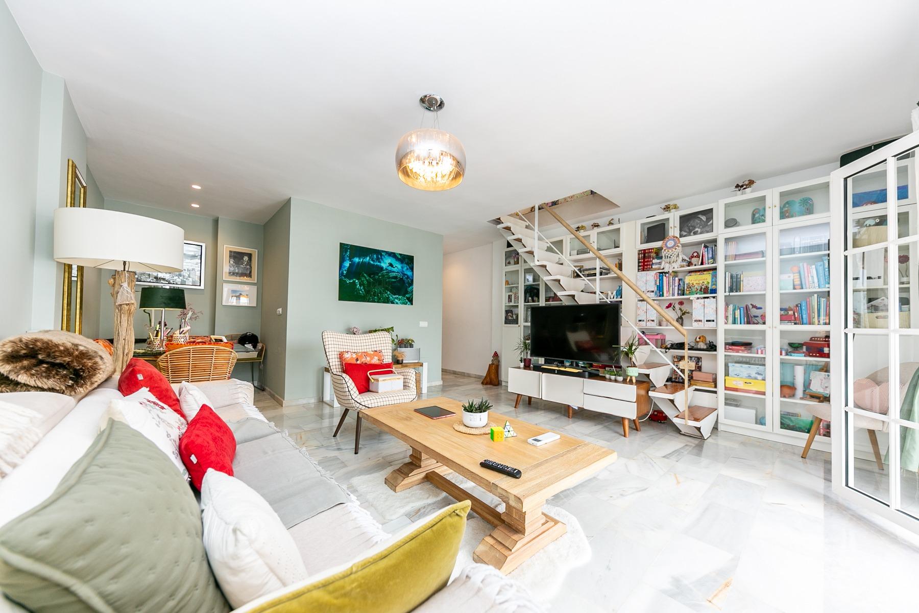 Ático de 2 Dormitorios en venta en Arroyo de la Miel, Benalmádena