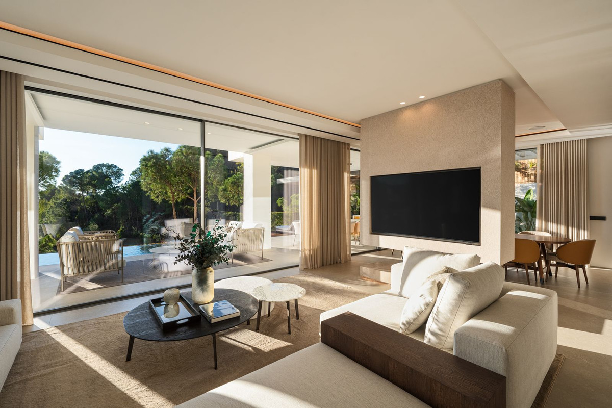 Casa de 6 Dormitorios y 7 Baños en venta en La Quinta, Benahavís
