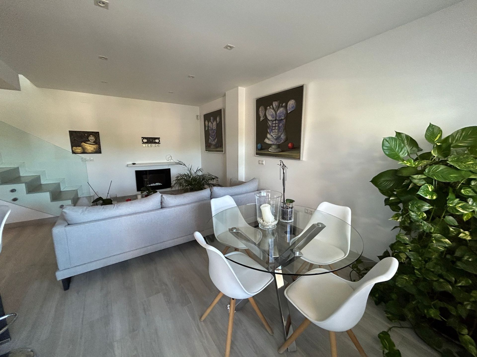 3 Bed, 2 Bath - Penthouse for Sale in Marbella Golden Mile