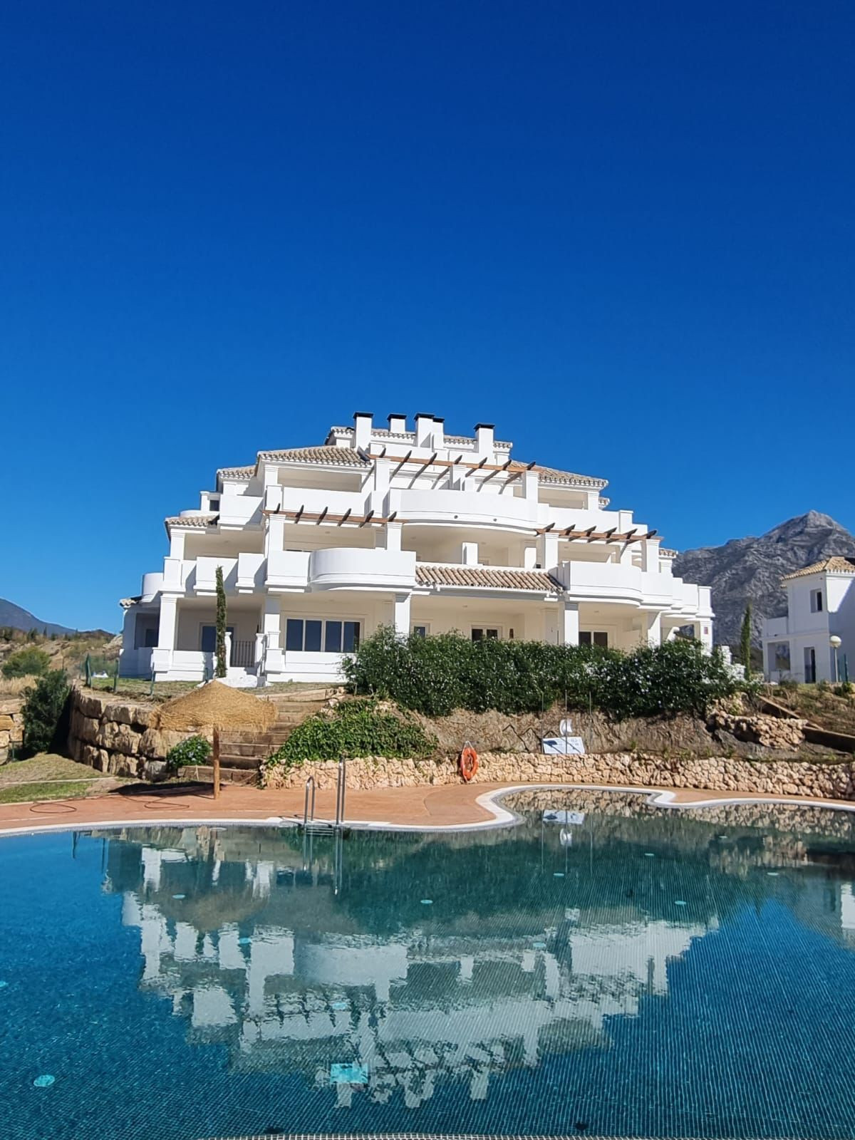 2 Bed, 2 Bath - Apartment for Sale in Nueva Andalucia, Marbella
