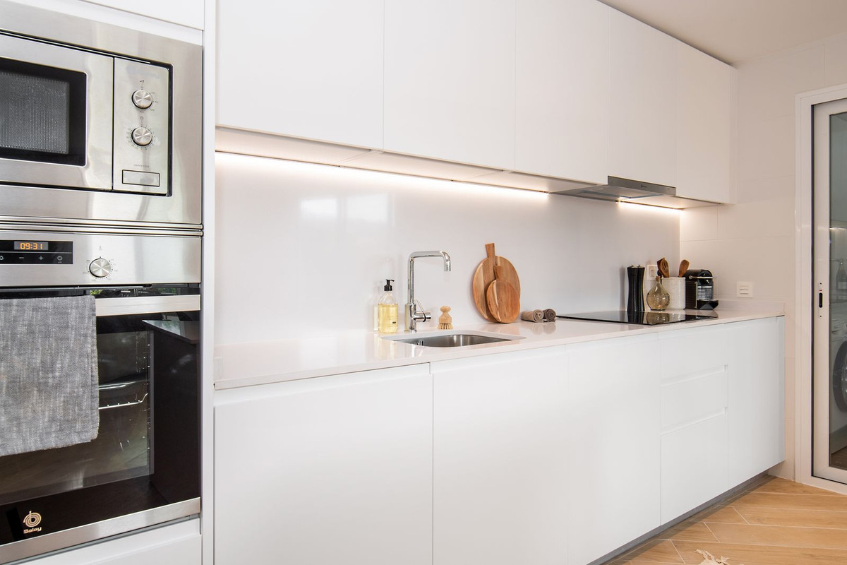 Piso de 2 Dormitorios en venta en Nueva Andalucía, Marbella