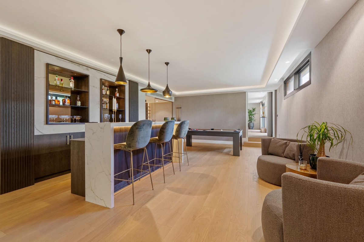 5 Slaapk. - Villa te koop in Nueva Andalucia, Marbella