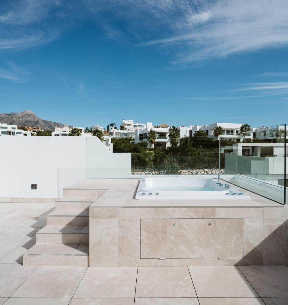 Casa de 3 Dormitorios en venta en Nueva Andalucía, Marbella
