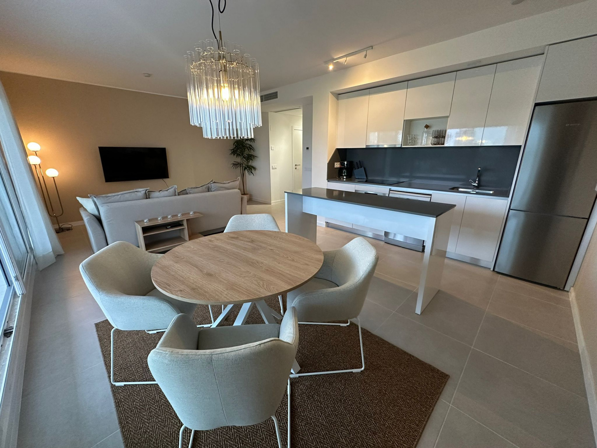 Piso de 2 Dormitorios y 2 Baños en venta en Cancelada, Estepona