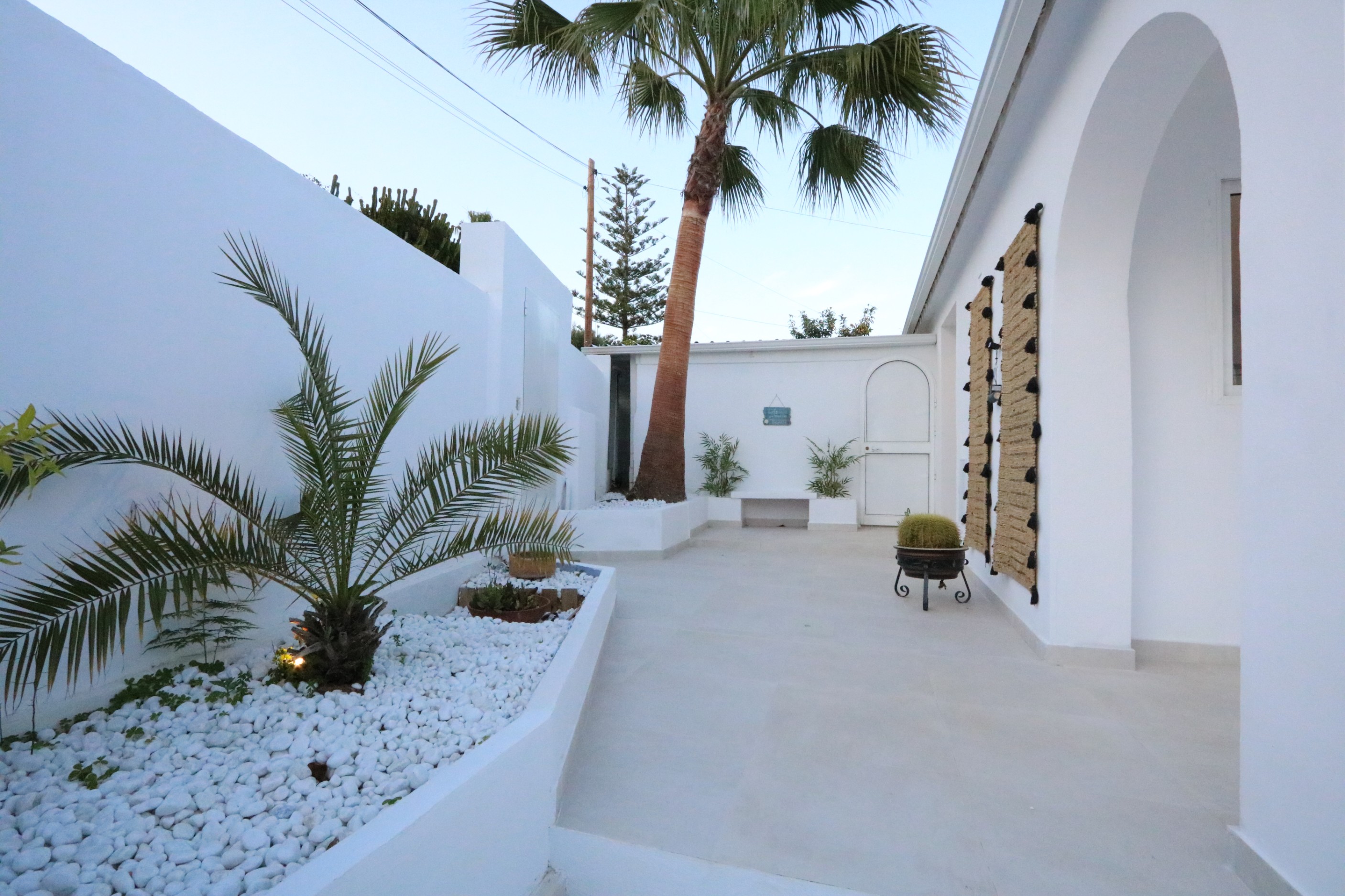 Casa de 3 Dormitorios y 3 Baños en venta en Costabella, Marbella