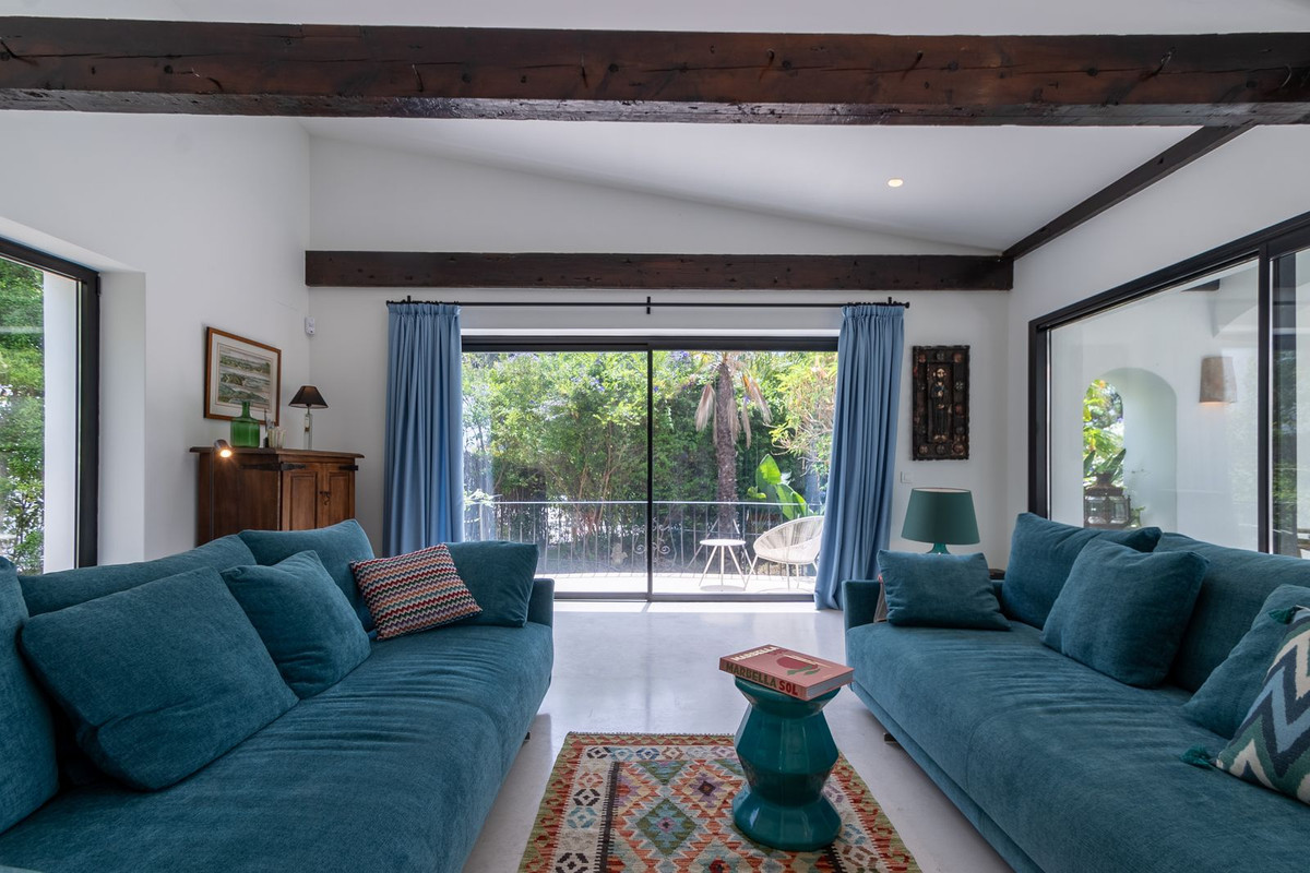 Casa de 7 Dormitorios en alquiler vacacional en Guadalmina Baja, San Pedro de Alcántara