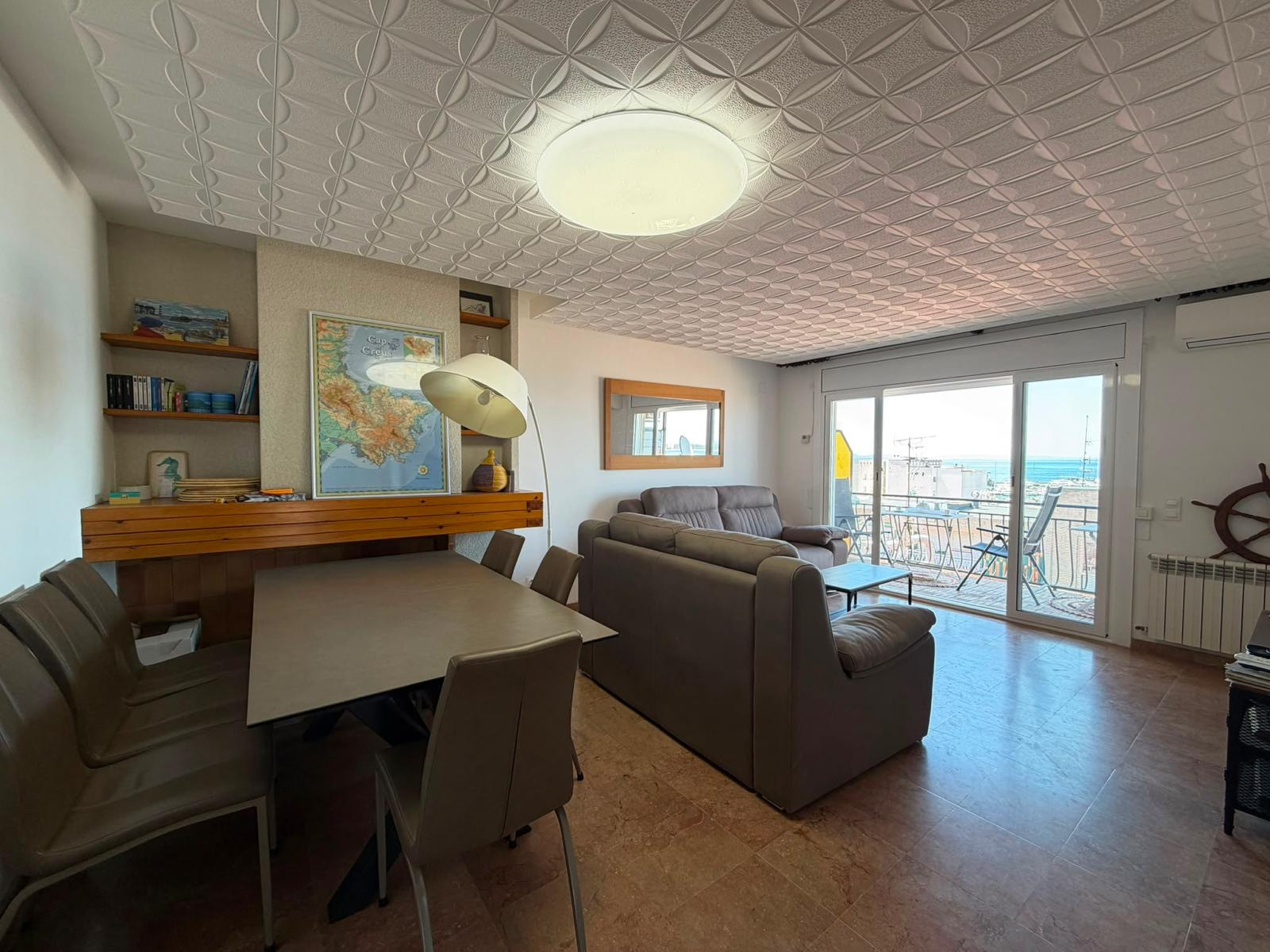Piso de 4 Dormitorios y 2 Baños en venta en Roses