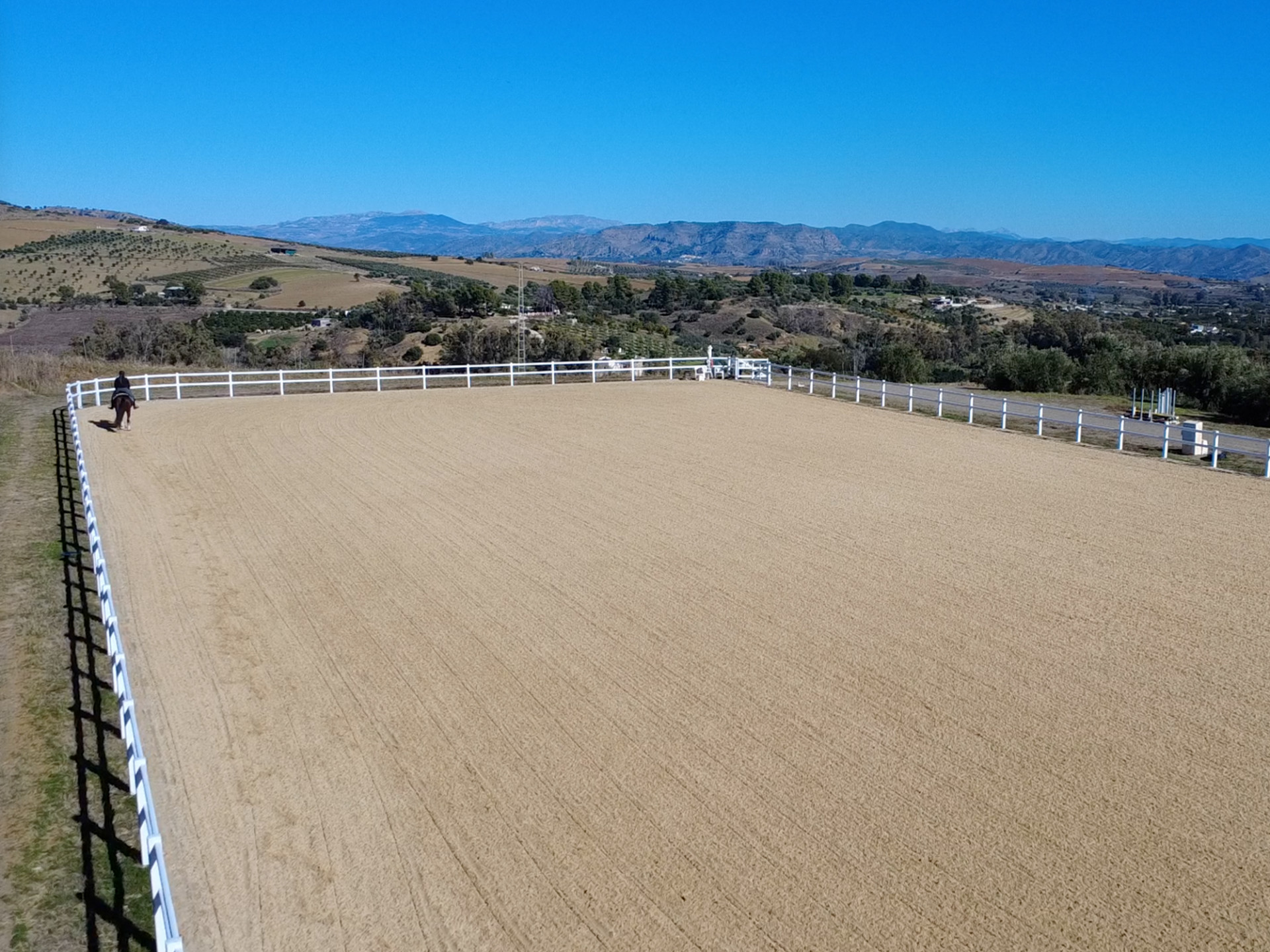 Finca de 12 Dormitorios en venta en Coin