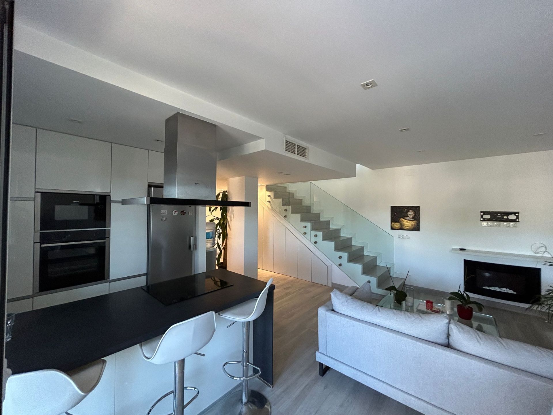 3 Bed, 2 Bath - Penthouse for Sale in Marbella Golden Mile