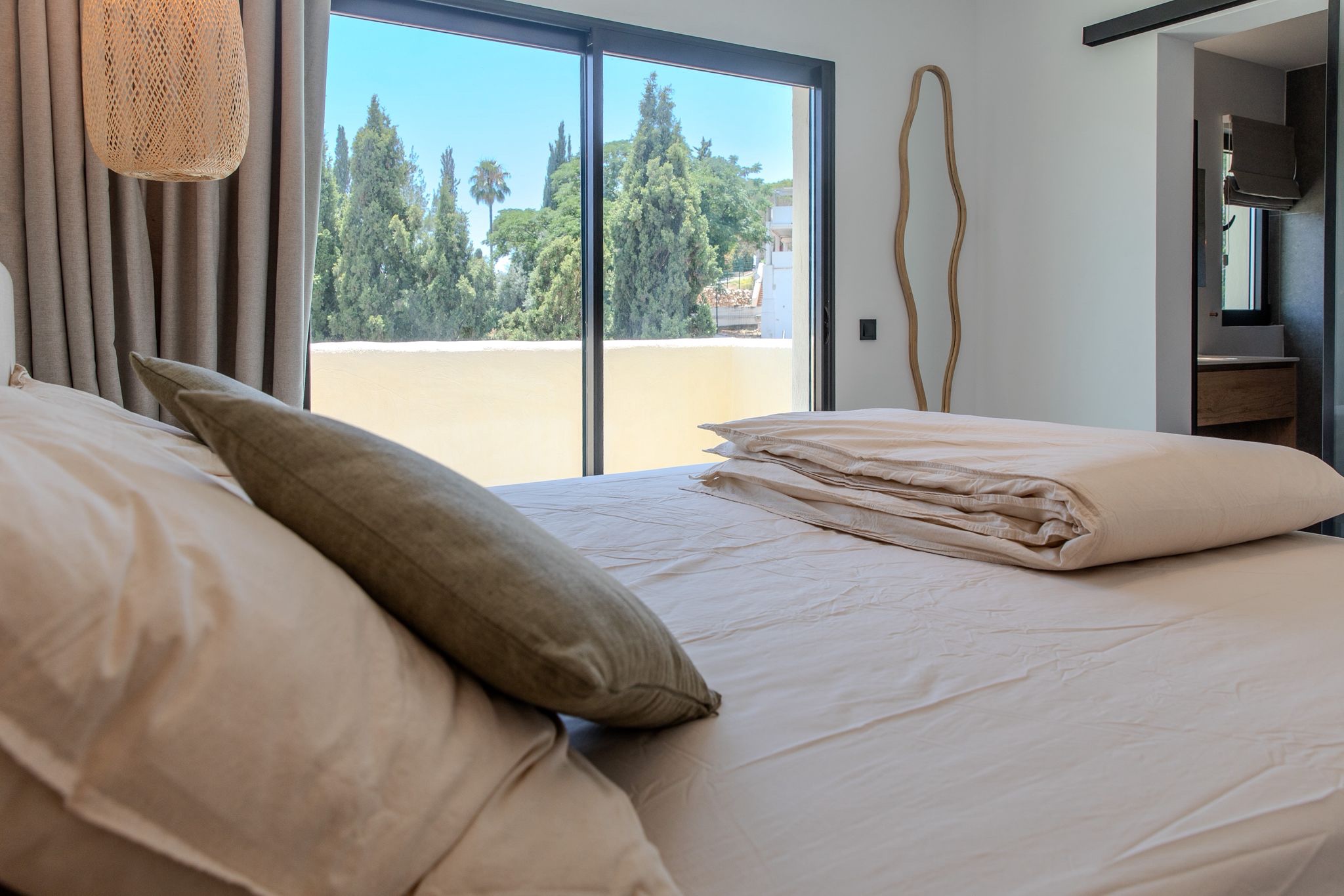 Casa Adosada de 3 Dormitorios en alquiler vacacional en Nueva Andalucía, Marbella