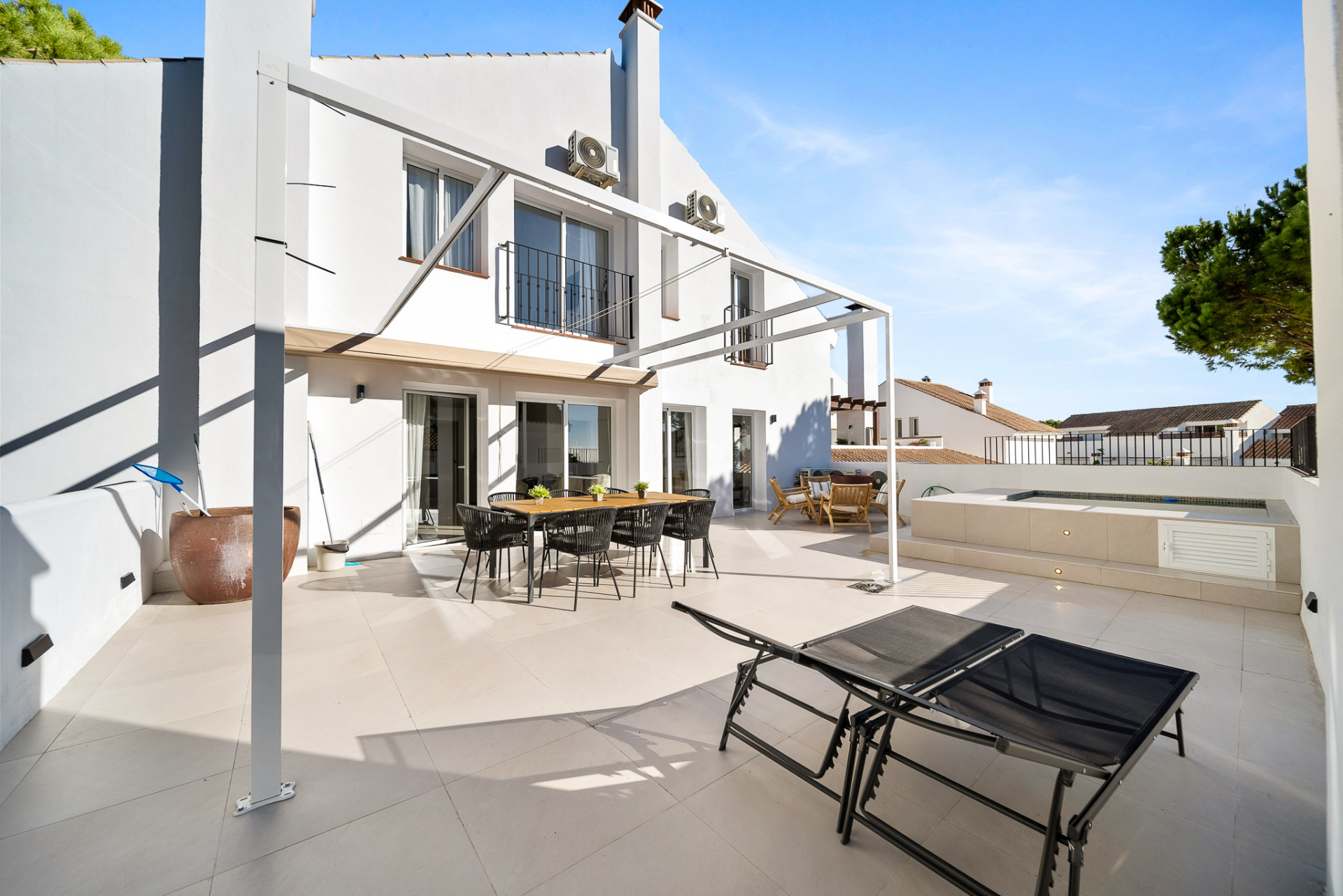 Ático de 3 Dormitorios en venta en Nueva Andalucía, Marbella