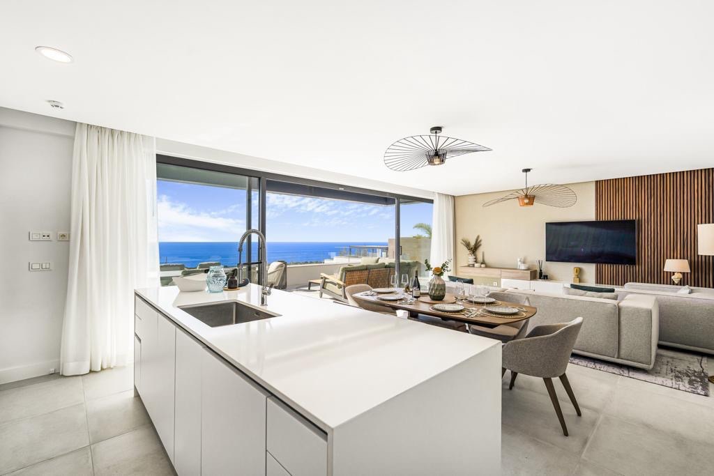 Ático de 3 Dormitorios en venta en Artola, Marbella