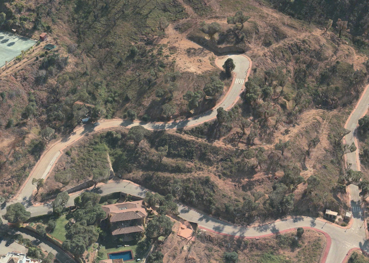 Terreno en venta en La Mairena, Marbella