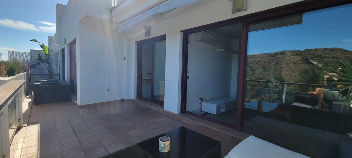 Piso de 2 Dormitorios en venta en Estepona