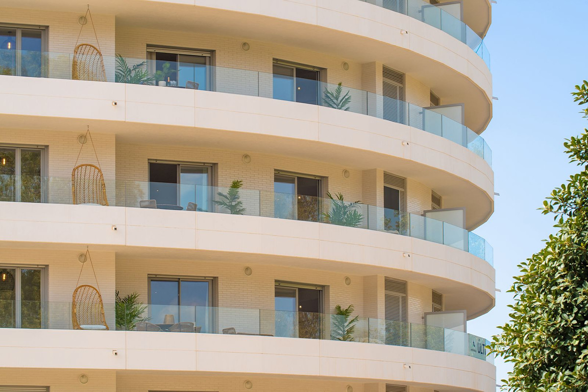 Piso de 2 Dormitorios en venta en Nueva Andalucía, Marbella