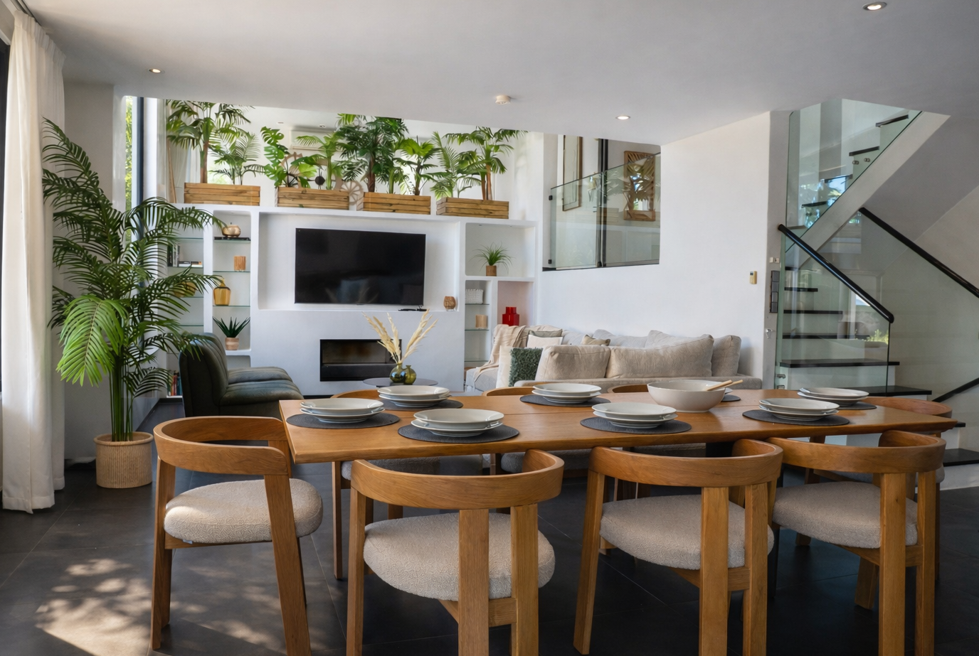 Casa de 5 Dormitorios y 6 Baños en venta en Nueva Andalucía, Marbella