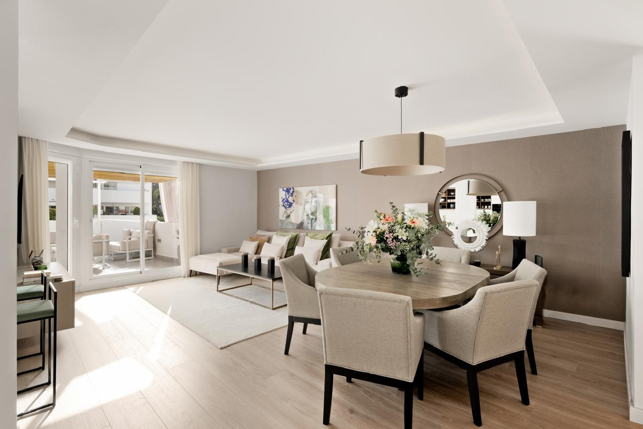 Piso de 4 Dormitorios y 4 Baños en venta en Nueva Andalucía, Marbella