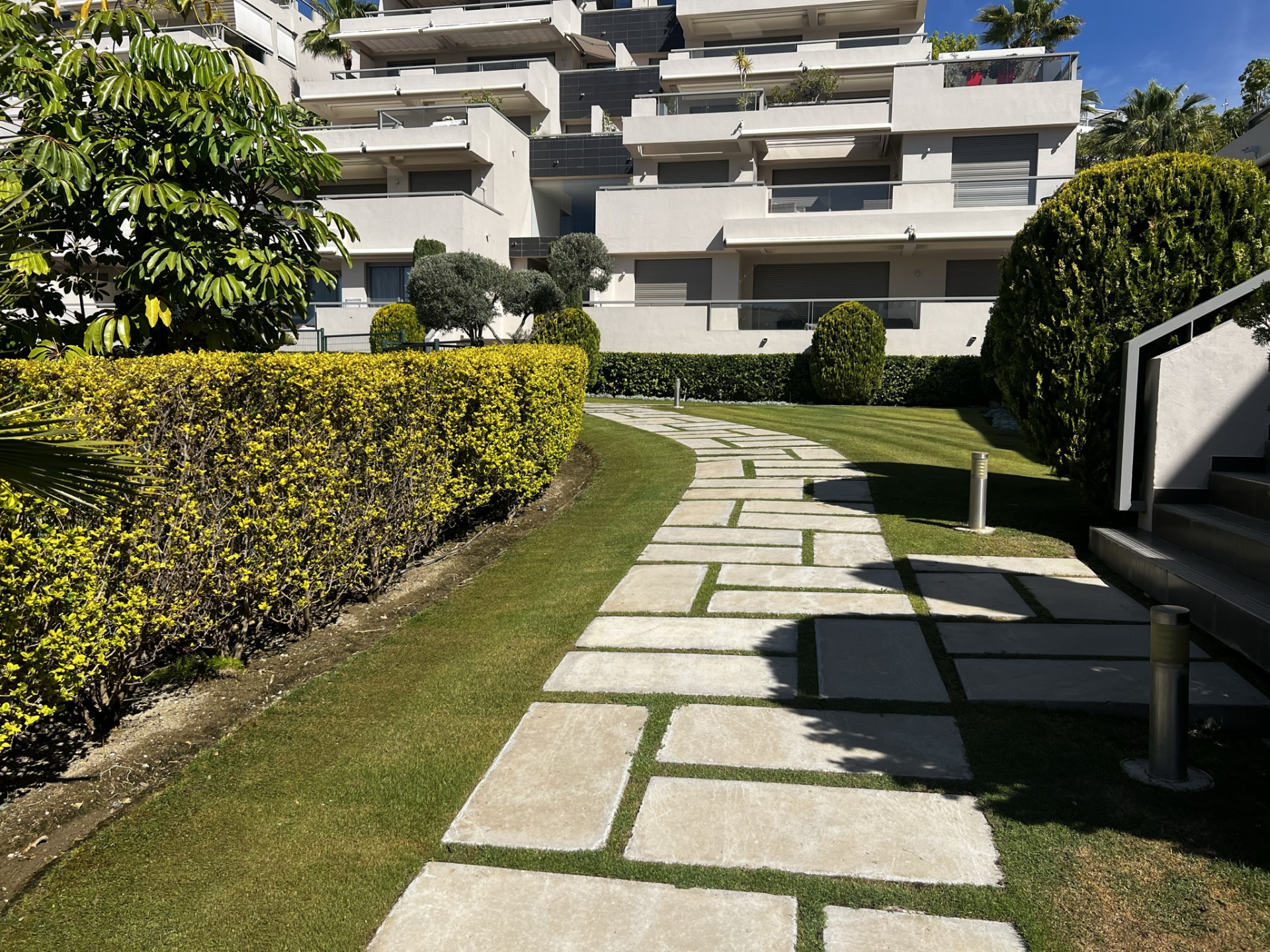 Piso de 3 Dormitorios y 3 Baños en venta en Los Arqueros, Benahavís