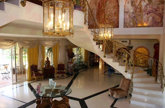 Casa de 8 Dormitorios en venta en Nueva Andalucía, Marbella