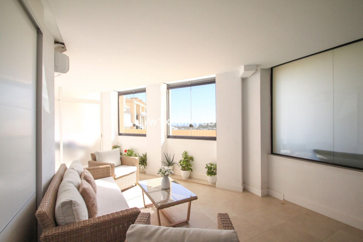 Piso de 2 Dormitorios y 2 Baños en venta en San Pedro de Alcántara