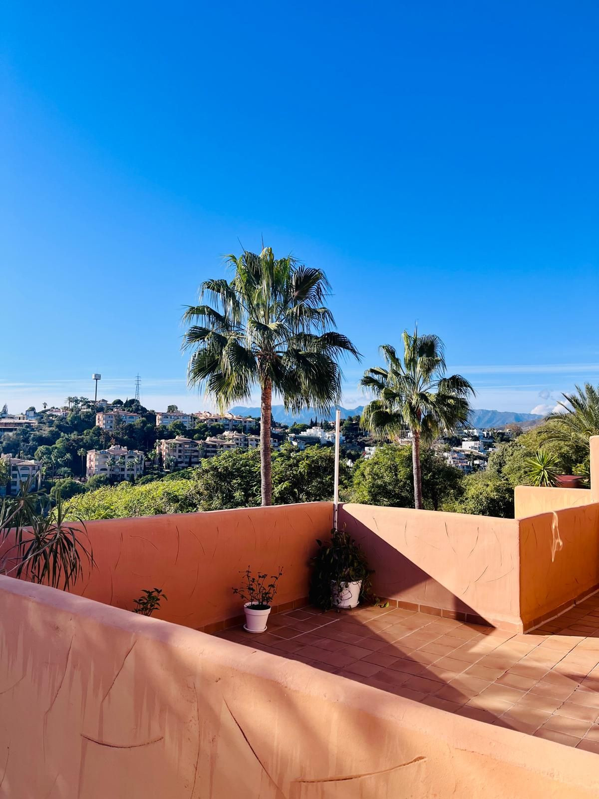 Ático de 2 Dormitorios en venta en Elviria, Marbella