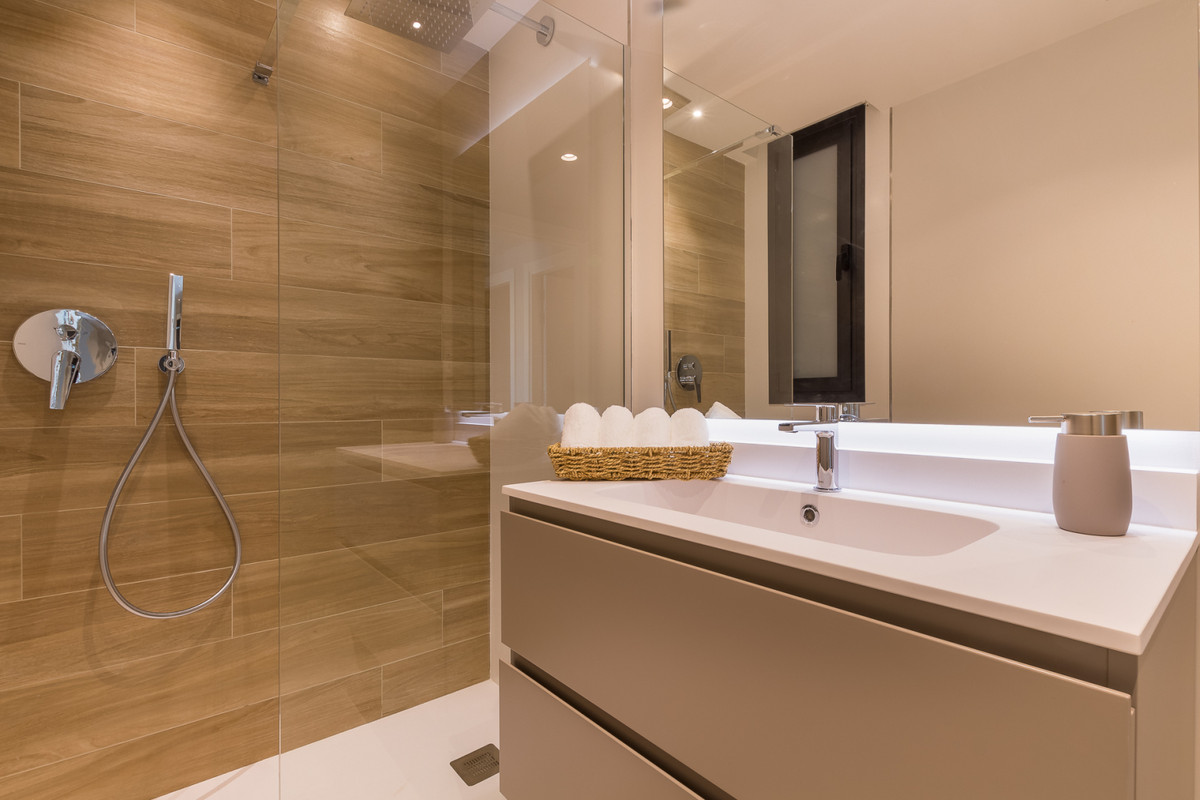 Ático de 3 Dormitorios en venta en Estepona