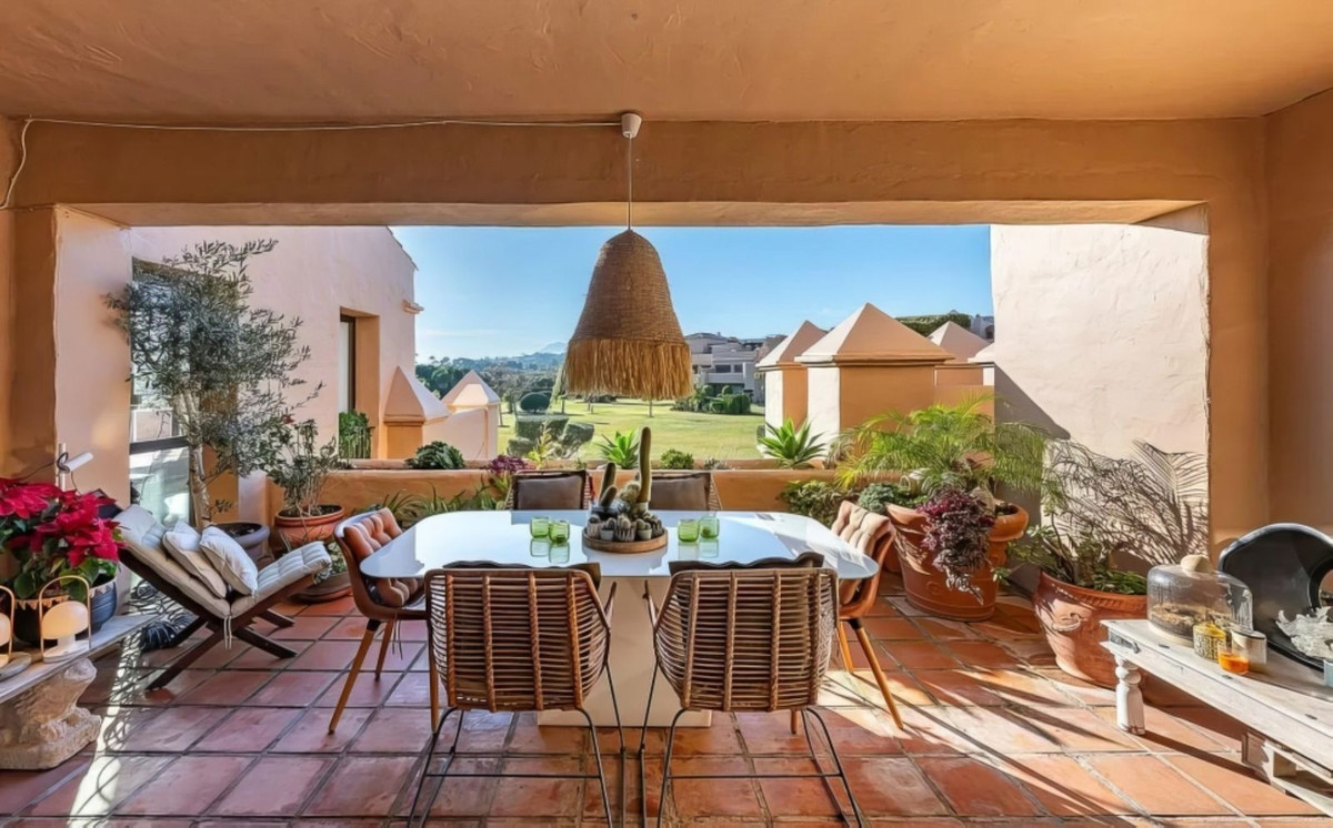 Ático de 3 Dormitorios en venta en Atalaya, Estepona
