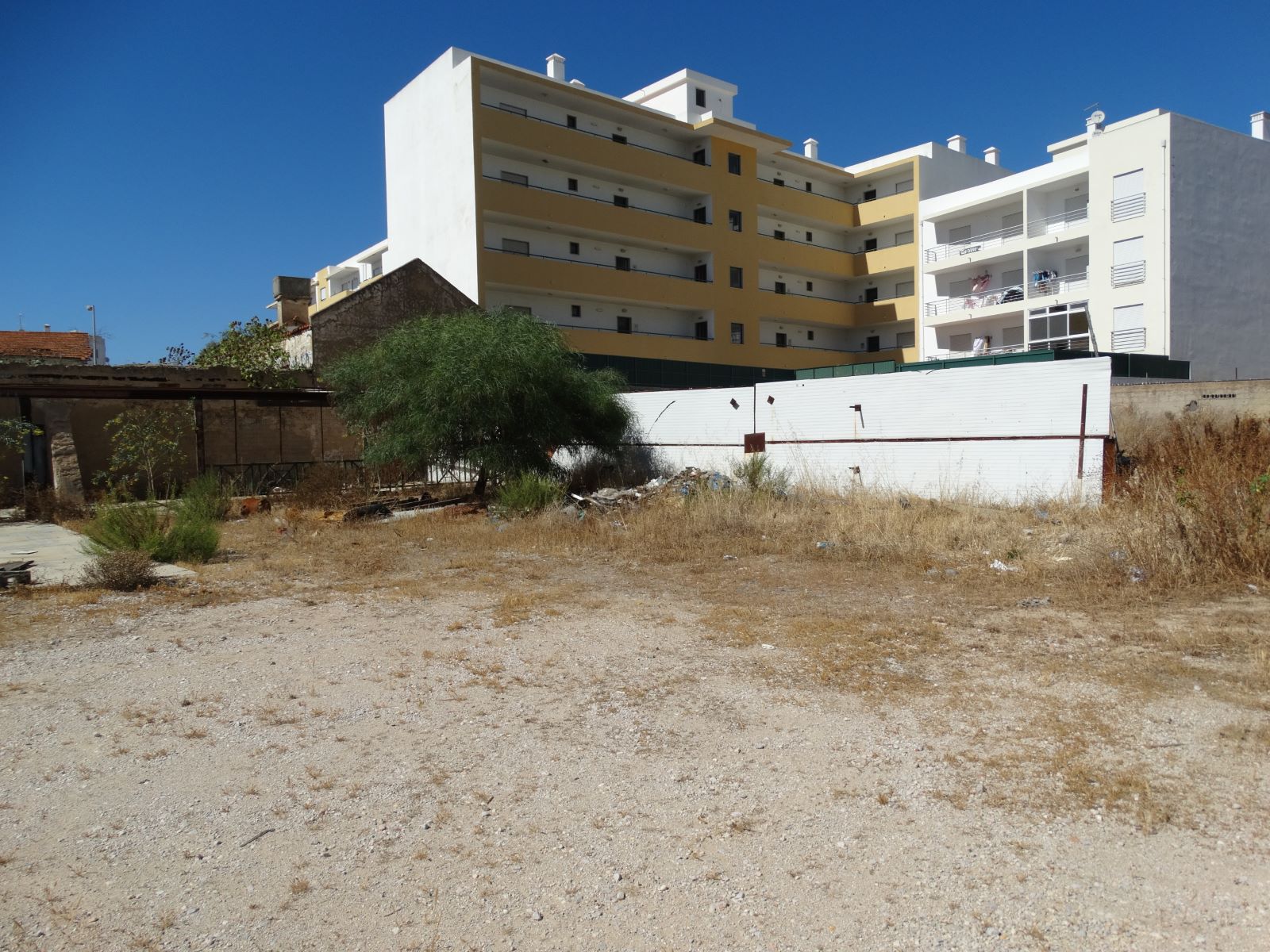 Terreno en venta en Olhão